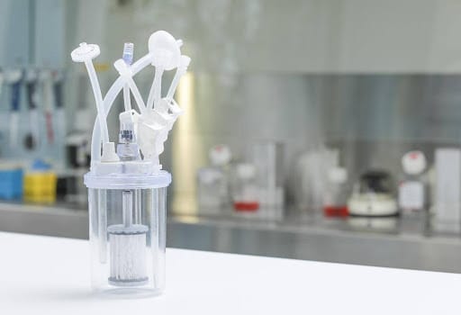 Prototype single-use bioreactor with bubble-free gassing system